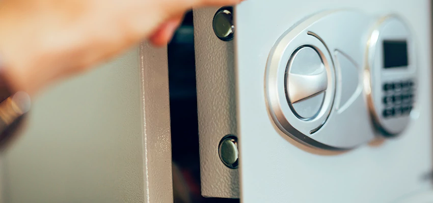Fingerprint Safe Openers in Lucerne Valley, CA